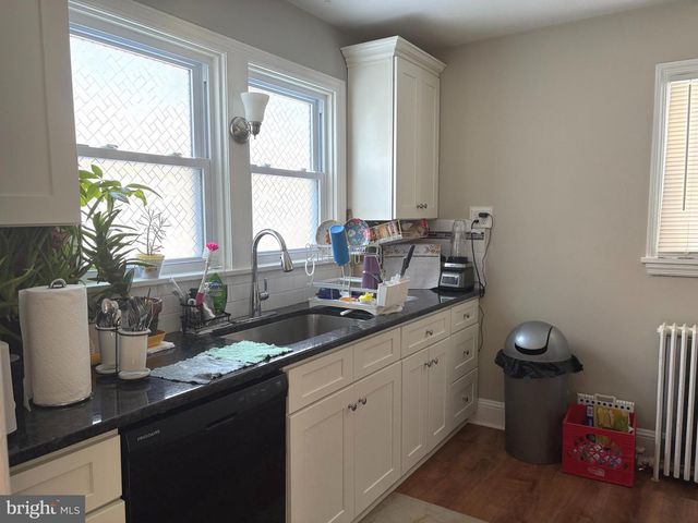 19 OAKLAND AVE, West Grove, PA 19390