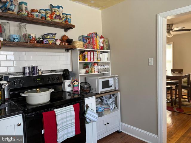 19 OAKLAND AVE, West Grove, PA 19390