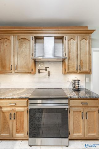 15033 Greentree Trail SE, Huntsville, AL 35803