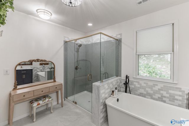 15033 Greentree Trail SE, Huntsville, AL 35803
