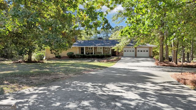 145 Holly Hill Road, Fayetteville, GA 30214