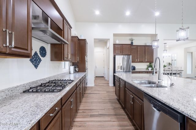 13770 W BLOSSOM Way, Litchfield Park, AZ 85340