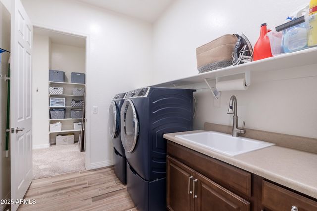 13770 W BLOSSOM Way, Litchfield Park, AZ 85340