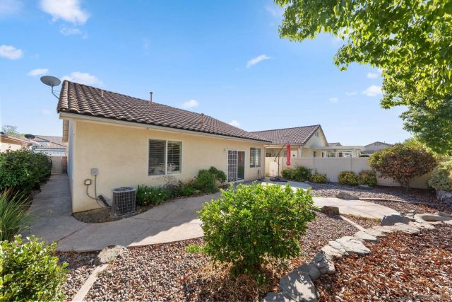 27992 Whisperwood Dr, Menifee, CA 92584