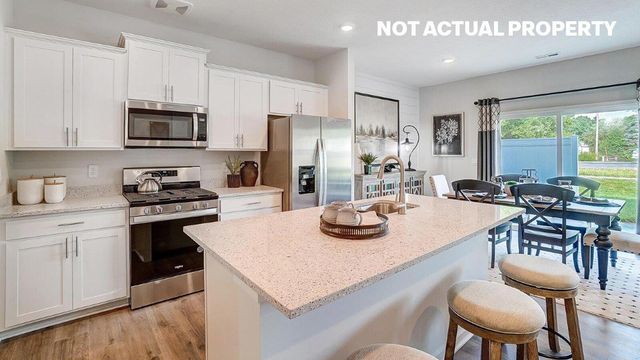 6306 Marinelli Drive N, Columbus, OH 43228