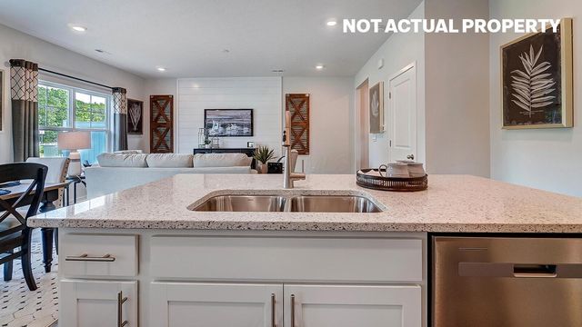 6306 Marinelli Drive N, Columbus, OH 43228