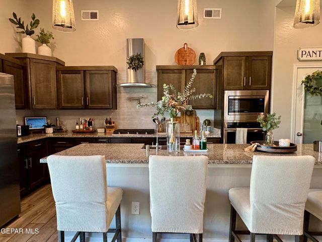 13684 GLEN VISTA Lane, Horizon City, TX 79928