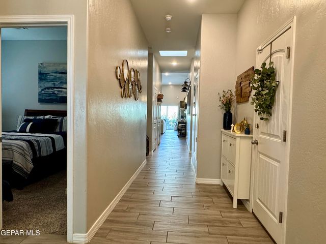 13684 GLEN VISTA Lane, Horizon City, TX 79928