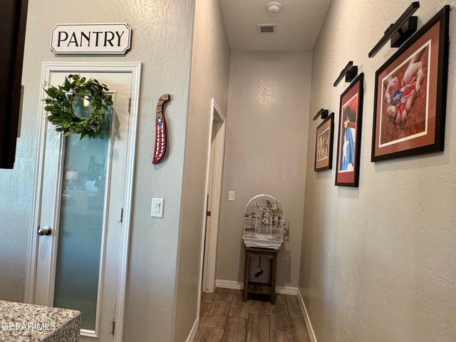 13684 GLEN VISTA Lane, Horizon City, TX 79928