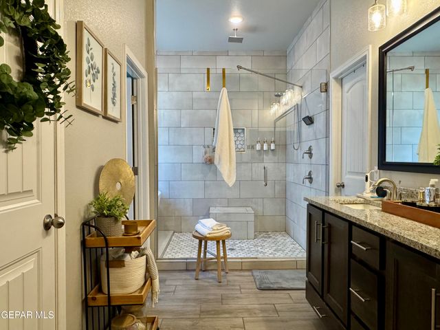 13684 GLEN VISTA Lane, Horizon City, TX 79928