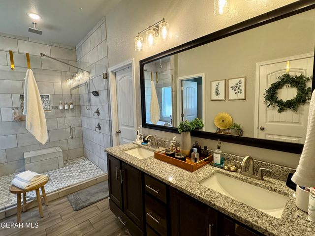 13684 GLEN VISTA Lane, Horizon City, TX 79928