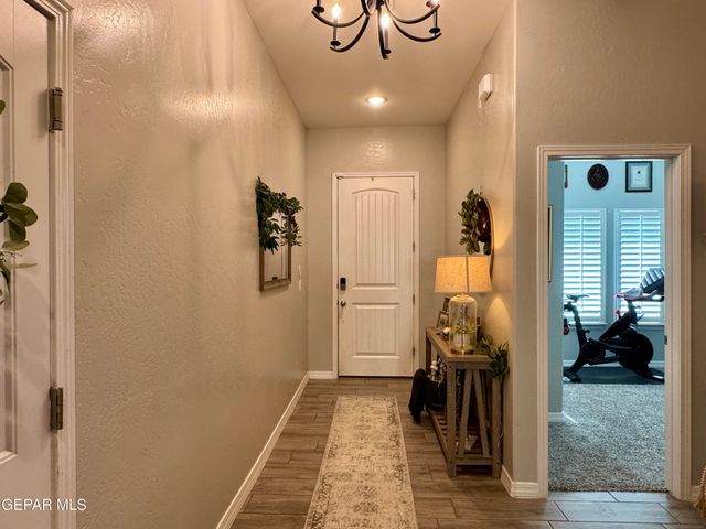 13684 GLEN VISTA Lane, Horizon City, TX 79928