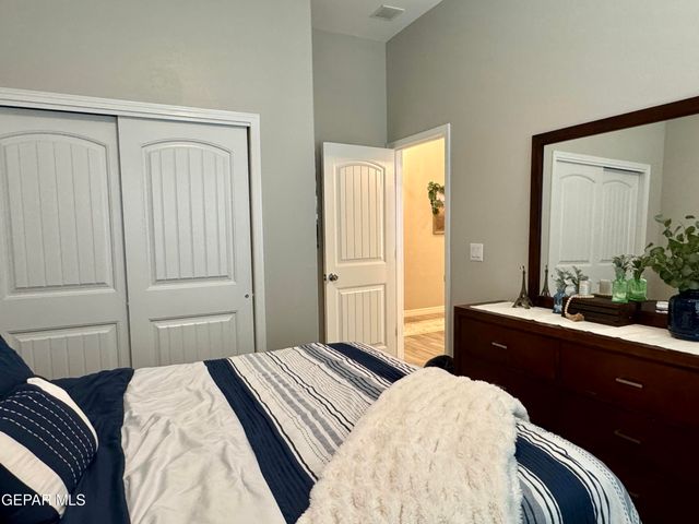 13684 GLEN VISTA Lane, Horizon City, TX 79928
