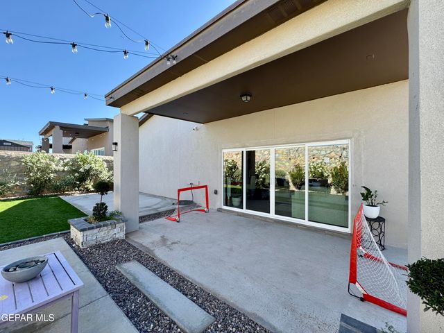 13684 GLEN VISTA Lane, Horizon City, TX 79928