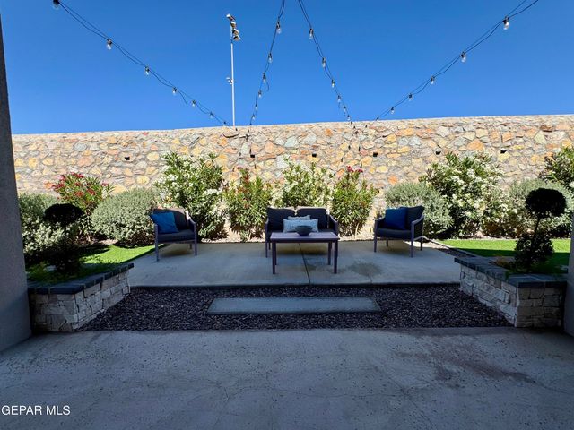 13684 GLEN VISTA Lane, Horizon City, TX 79928