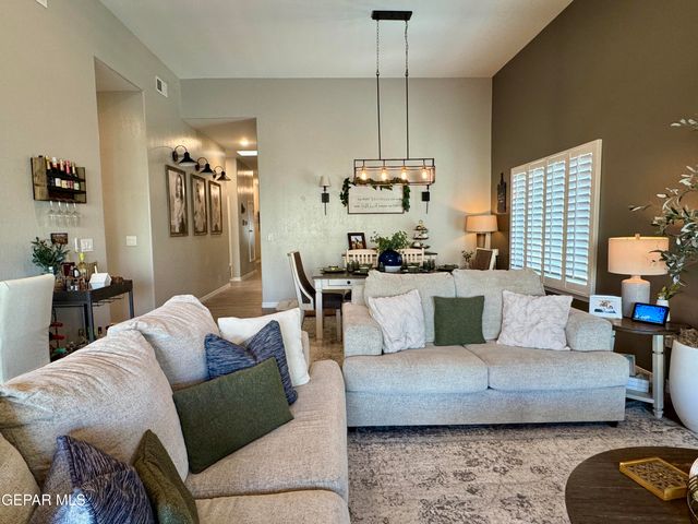 13684 GLEN VISTA Lane, Horizon City, TX 79928
