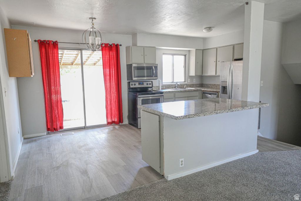 956 N 1175 W, Clinton, UT 84015 — exterior
