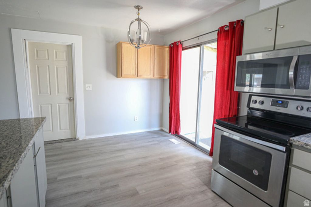 956 N 1175 W, Clinton, UT 84015 — photo 3