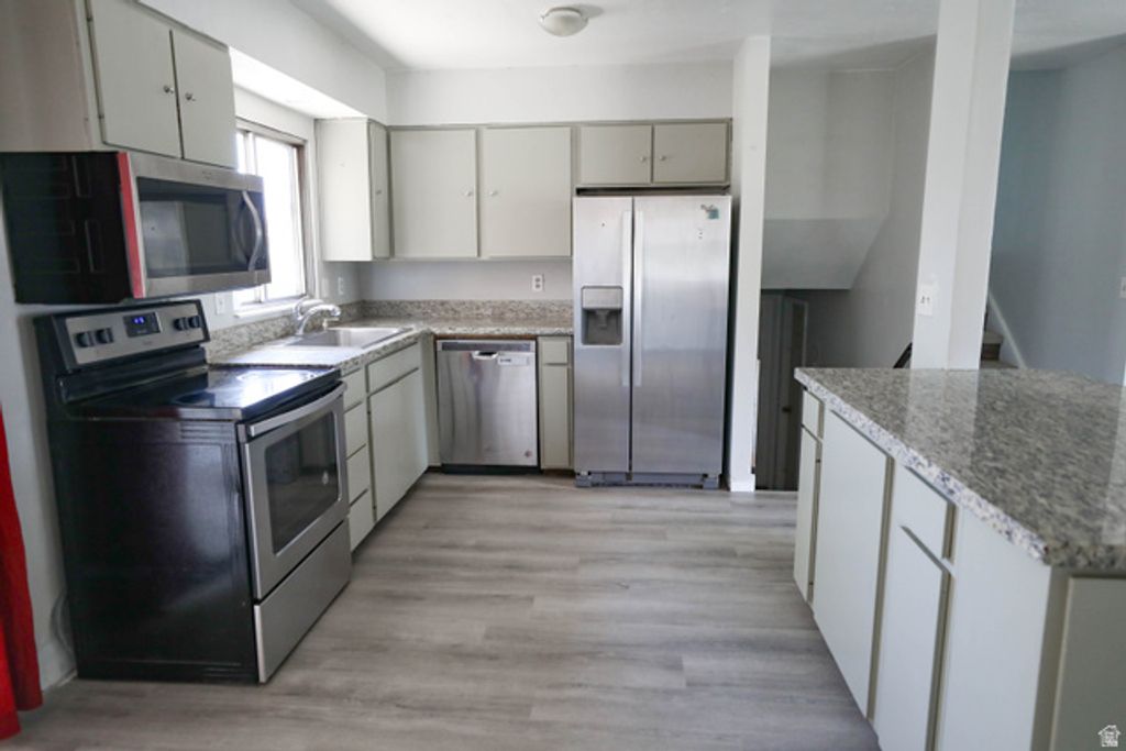 956 N 1175 W, Clinton, UT 84015 — photo 4