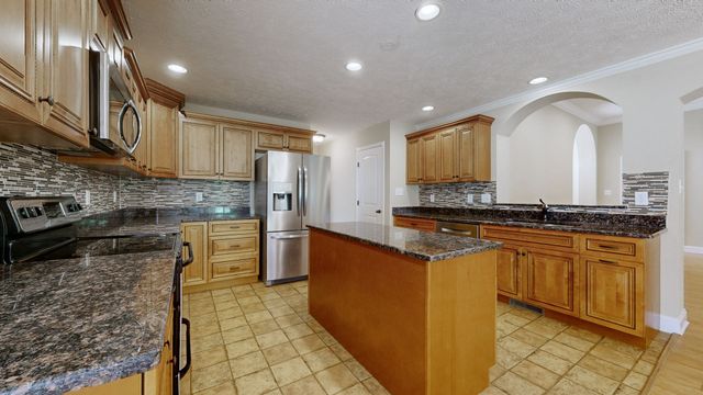 2240 Killington Dr, Clarksville, TN 37040