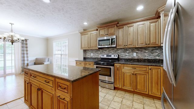 2240 Killington Dr, Clarksville, TN 37040