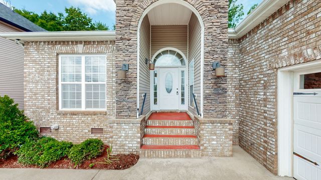 2240 Killington Dr, Clarksville, TN 37040