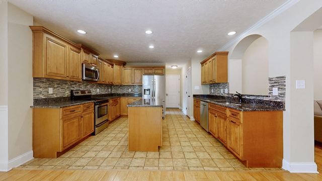 2240 Killington Dr, Clarksville, TN 37040