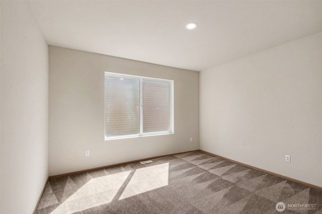 9506 185th Street E, Puyallup, WA 98375