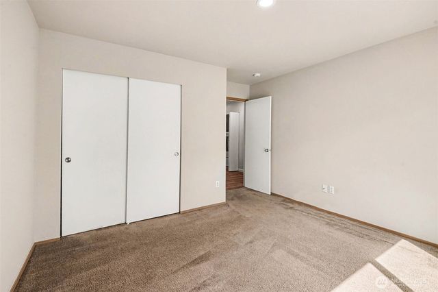 9506 185th Street E, Puyallup, WA 98375