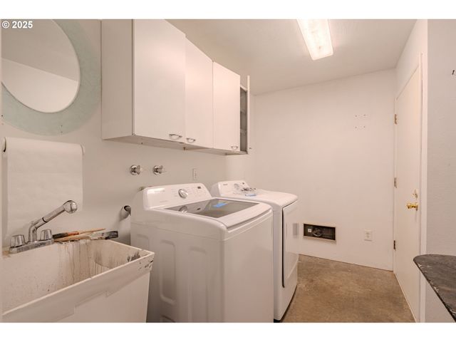 12 SHORT RUN Rd, Carson, WA 98610