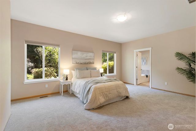 2007 NE Dingley Road, Bainbridge Island, WA 98110