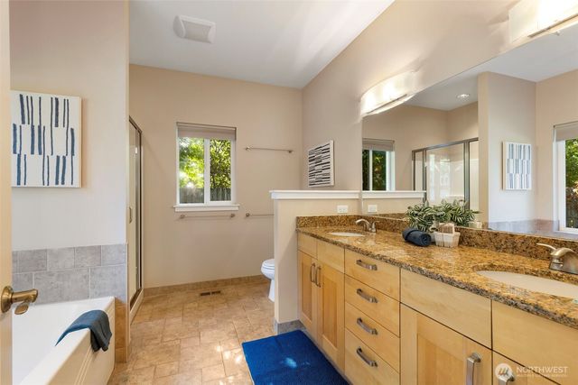 2007 NE Dingley Road, Bainbridge Island, WA 98110
