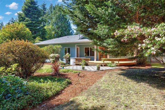 2007 NE Dingley Road, Bainbridge Island, WA 98110