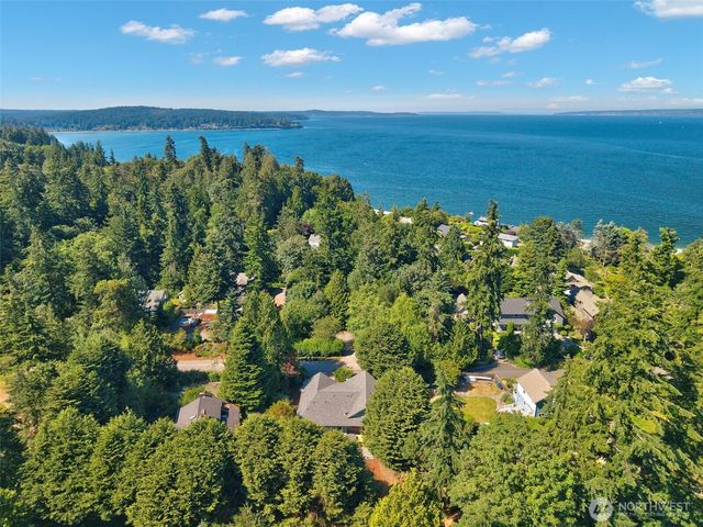 2007 NE Dingley Road, Bainbridge Island, WA 98110