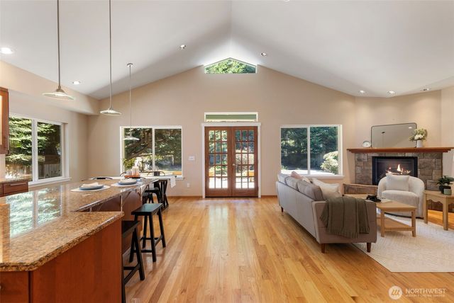 2007 NE Dingley Road, Bainbridge Island, WA 98110
