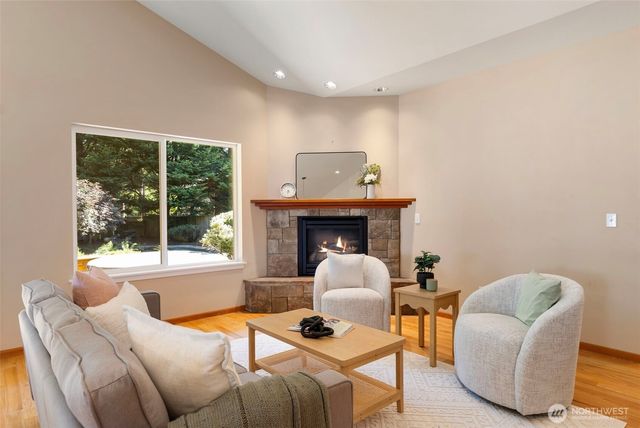 2007 NE Dingley Road, Bainbridge Island, WA 98110