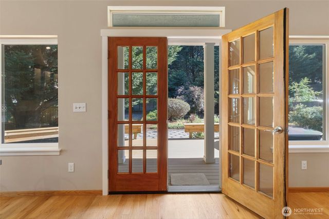 2007 NE Dingley Road, Bainbridge Island, WA 98110