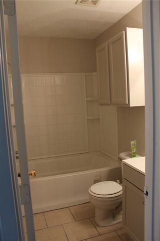 2403 Bosque Drive B, College Station, TX 77845