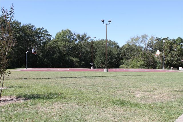 2403 Bosque Drive B, College Station, TX 77845