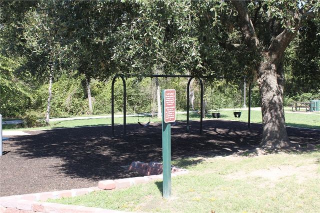 2403 Bosque Drive B, College Station, TX 77845