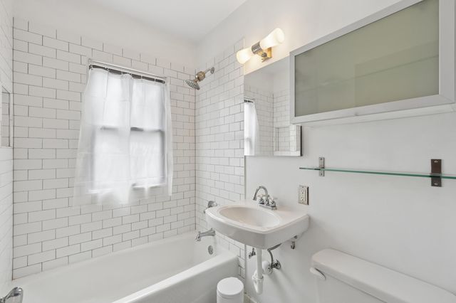 3700 24th Avenue S, Minneapolis, MN 55406