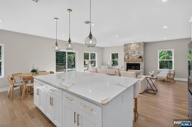 43 Oakwood Avenue, Livingston, NJ 07039