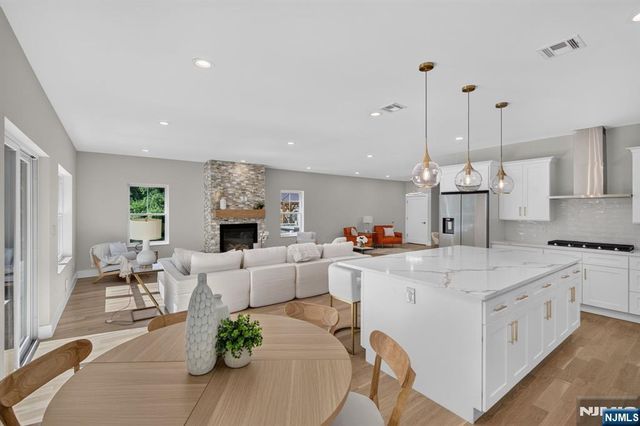 43 Oakwood Avenue, Livingston, NJ 07039
