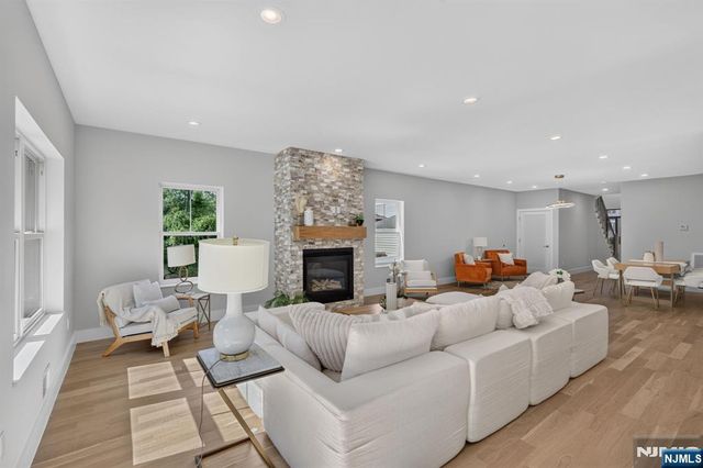 43 Oakwood Avenue, Livingston, NJ 07039