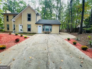 7156 Whitfield Drive, Riverdale, GA 30296