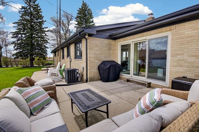 6625 61st AVENUE, Kenosha, WI 53142