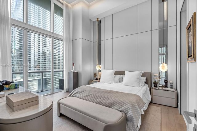 475 Brickell Avenue 2215, Miami, FL 33131