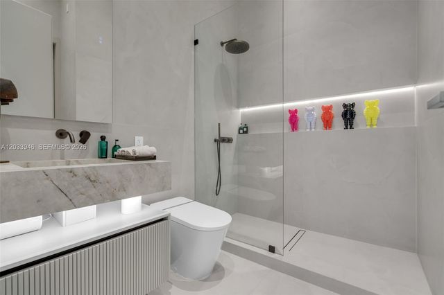 475 Brickell Avenue 2215, Miami, FL 33131