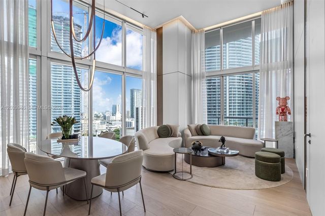 475 Brickell Avenue 2215, Miami, FL 33131