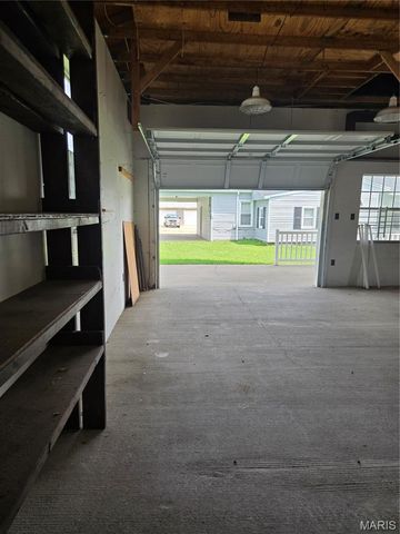 1301 N Carleton Street, Farmington, MO 63640
